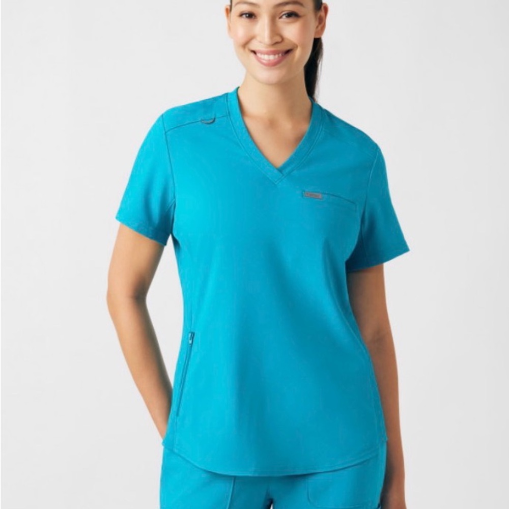BRAND NEW SMALL SCRUB SET. TEAL. Joggers. Flattering!